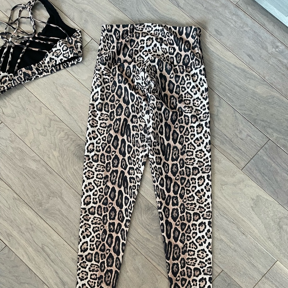 Onzie Set - Picture 5 of 7